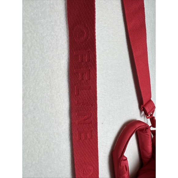OFFLINE By Aerie Puffy Love Mini Tote Bag Resort Red Purse Strap Logo MSRP $45 - Picture 6 of 8
